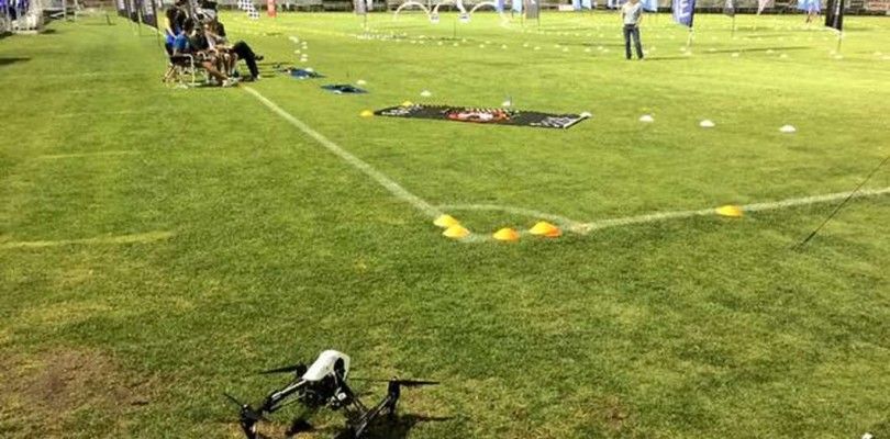 Piloto australiano rompe las barreras internacionales en las carreras de drones