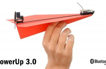 PowerUp 3.0, convierte un avión de papel en un dron controlado con tu smartphone