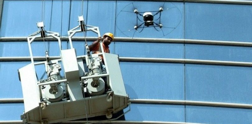 Salvan la vida de un trabajador en Abu Dhabi gracias al uso de un dron