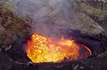 Nuevamente, increíbles imágenes de lava obtenidas gracias a los drones