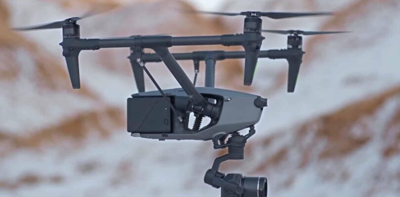 Operadores de drones con cámaras obtienen representación sindical en el sector cinematográfico y televisivo.