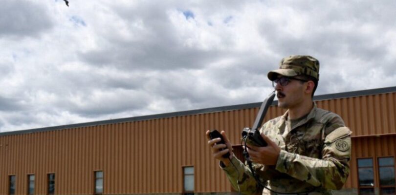 La Guardia Nacional de Nueva York realiza pruebas de campo de la tecnología de drones más nueva del Ejército en Fort Drum